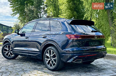 Внедорожник / Кроссовер Volkswagen Touareg 2024 в 