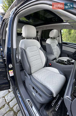 Внедорожник / Кроссовер Volkswagen Touareg 2024 в 