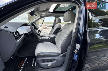 Внедорожник / Кроссовер Volkswagen Touareg 2024 в 