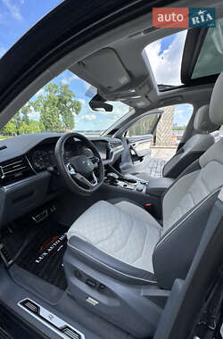 Внедорожник / Кроссовер Volkswagen Touareg 2024 в 