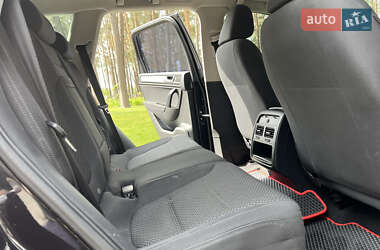 Внедорожник / Кроссовер Volkswagen Touareg 2012 в 