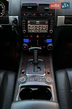 Позашляховик / Кросовер Volkswagen Touareg 2008 в 