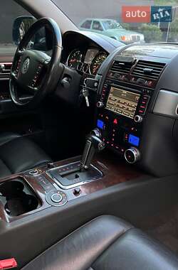 Позашляховик / Кросовер Volkswagen Touareg 2008 в 