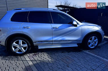 Внедорожник / Кроссовер Volkswagen Touareg 2011 в 