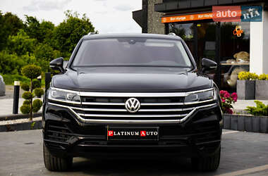 Позашляховик / Кросовер Volkswagen Touareg 2020 в Ужгороді
