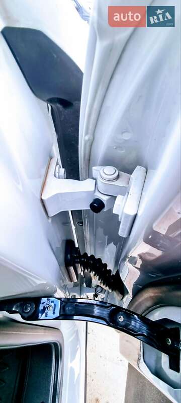 Внедорожник / Кроссовер Volkswagen Touareg 2013 в Киеве фото 28 Внедорожник / Кроссовер Volkswagen Touareg 2013 в Киеве