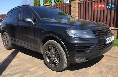 Внедорожник / Кроссовер Volkswagen Touareg 2016 в 