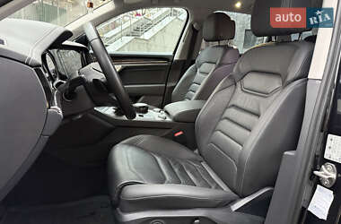 Позашляховик / Кросовер Volkswagen Touareg 2021 в 