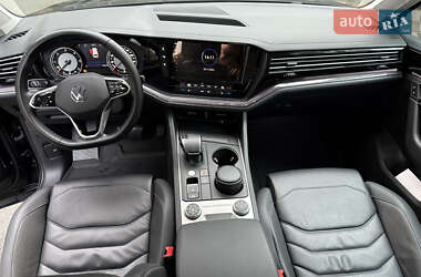 Позашляховик / Кросовер Volkswagen Touareg 2021 в 