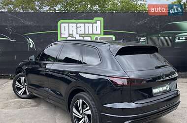 Внедорожник / Кроссовер Volkswagen Touareg 2020 в 