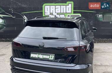 Внедорожник / Кроссовер Volkswagen Touareg 2020 в 