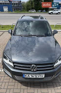Внедорожник / Кроссовер Volkswagen Touareg 2013 в 