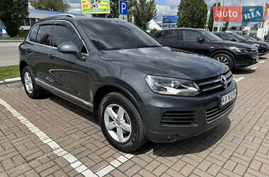 Внедорожник / Кроссовер Volkswagen Touareg 2013 в 