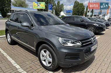 Внедорожник / Кроссовер Volkswagen Touareg 2013 в 