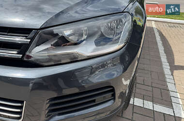 Внедорожник / Кроссовер Volkswagen Touareg 2013 в 