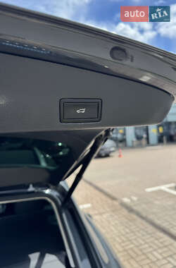 Внедорожник / Кроссовер Volkswagen Touareg 2013 в 