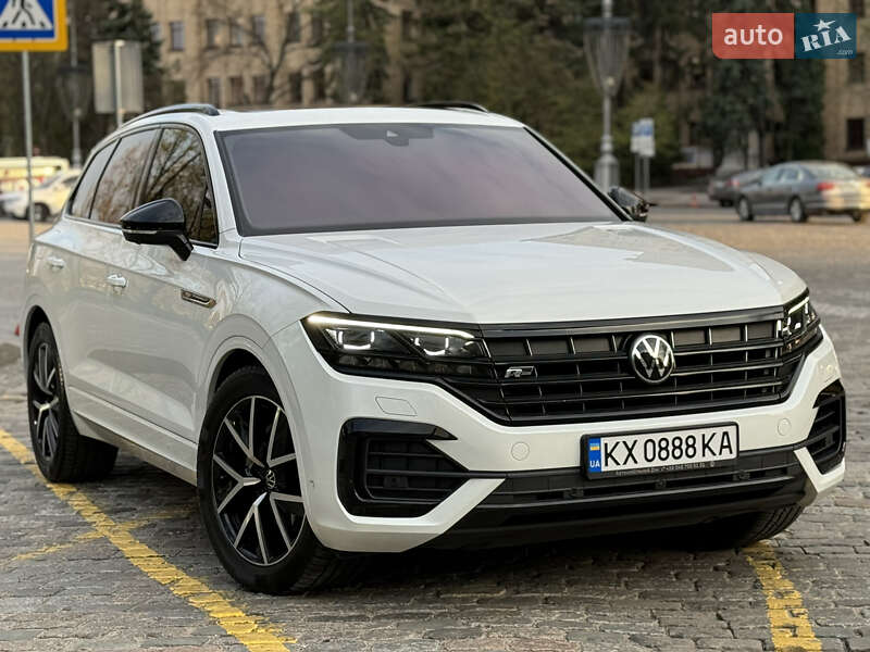 Внедорожник / Кроссовер Volkswagen Touareg 2020 в 