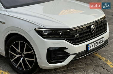 Внедорожник / Кроссовер Volkswagen Touareg 2020 в 
