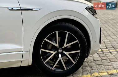 Внедорожник / Кроссовер Volkswagen Touareg 2020 в 