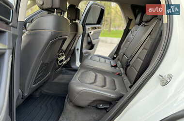 Внедорожник / Кроссовер Volkswagen Touareg 2020 в 