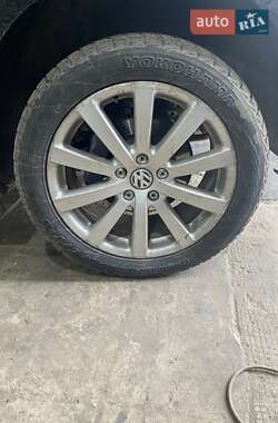 Внедорожник / Кроссовер Volkswagen Touareg 2009 в 