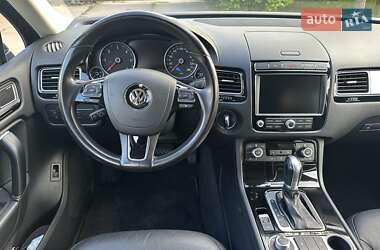 Позашляховик / Кросовер Volkswagen Touareg 2017 в 