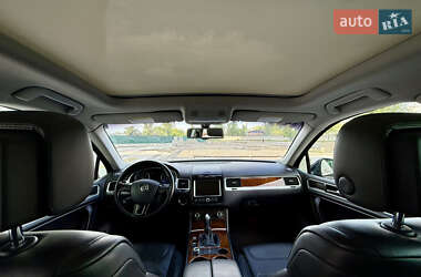 Внедорожник / Кроссовер Volkswagen Touareg 2014 в 