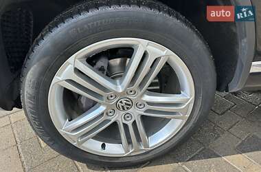 Внедорожник / Кроссовер Volkswagen Touareg 2011 в 