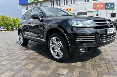 Внедорожник / Кроссовер Volkswagen Touareg 2011 в 