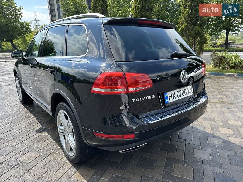 Позашляховик / Кросовер Volkswagen Touareg 2011 в Хмельницькому