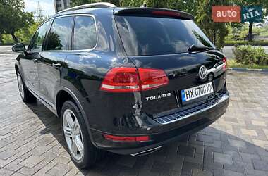 Внедорожник / Кроссовер Volkswagen Touareg 2011 в 