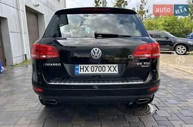 Внедорожник / Кроссовер Volkswagen Touareg 2011 в 