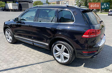 Позашляховик / Кросовер Volkswagen Touareg 2014 в 