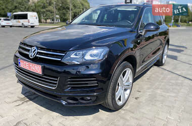 Позашляховик / Кросовер Volkswagen Touareg 2014 в 