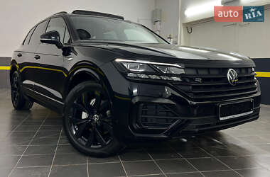 Внедорожник / Кроссовер Volkswagen Touareg 2022 в 