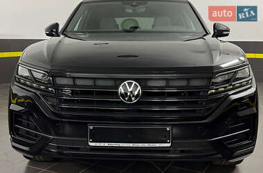 Внедорожник / Кроссовер Volkswagen Touareg 2022 в 