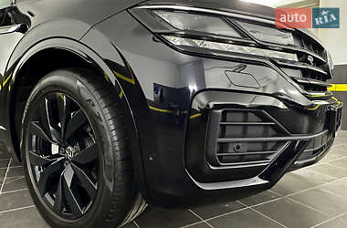 Внедорожник / Кроссовер Volkswagen Touareg 2022 в 