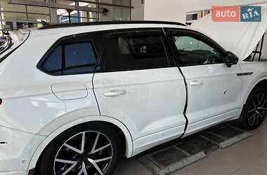 Внедорожник / Кроссовер Volkswagen Touareg 2018 в Кривом Роге