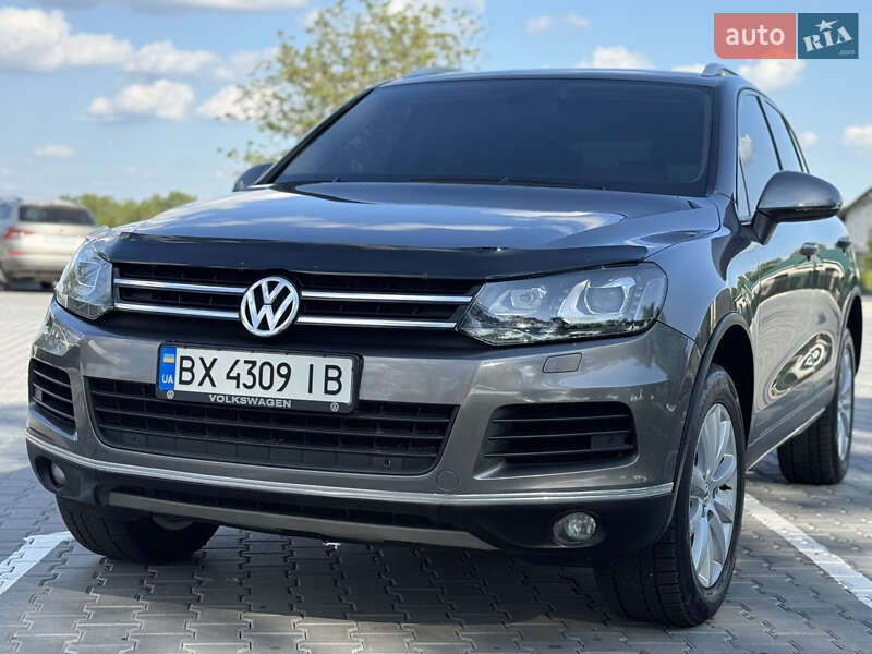 Внедорожник / Кроссовер Volkswagen Touareg 2011 в Тульчине