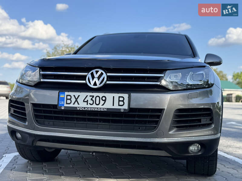 Внедорожник / Кроссовер Volkswagen Touareg 2011 в Тульчине