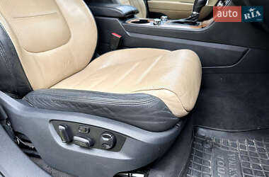Внедорожник / Кроссовер Volkswagen Touareg 2011 в 