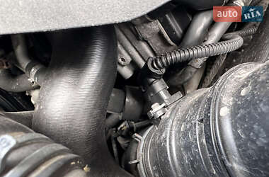 Внедорожник / Кроссовер Volkswagen Touareg 2011 в 