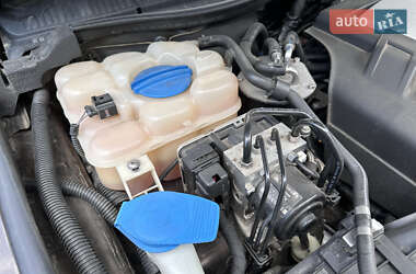 Внедорожник / Кроссовер Volkswagen Touareg 2011 в 