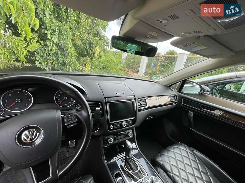 Внедорожник / Кроссовер Volkswagen Touareg 2016 в Одессе
