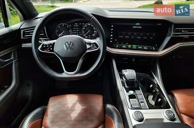 Позашляховик / Кросовер Volkswagen Touareg 2023 в 