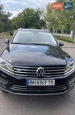 Внедорожник / Кроссовер Volkswagen Touareg 2016 в Одессе