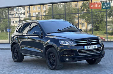 Внедорожник / Кроссовер Volkswagen Touareg 2012 в Днепре