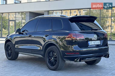 Позашляховик / Кросовер Volkswagen Touareg 2012 в 