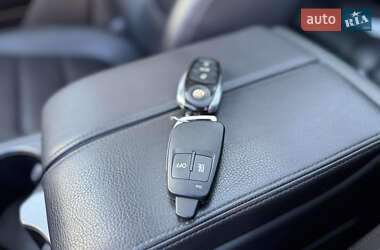Позашляховик / Кросовер Volkswagen Touareg 2012 в 