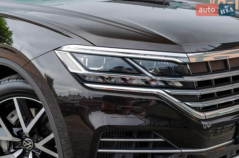 Внедорожник / Кроссовер Volkswagen Touareg 2021 в Киеве